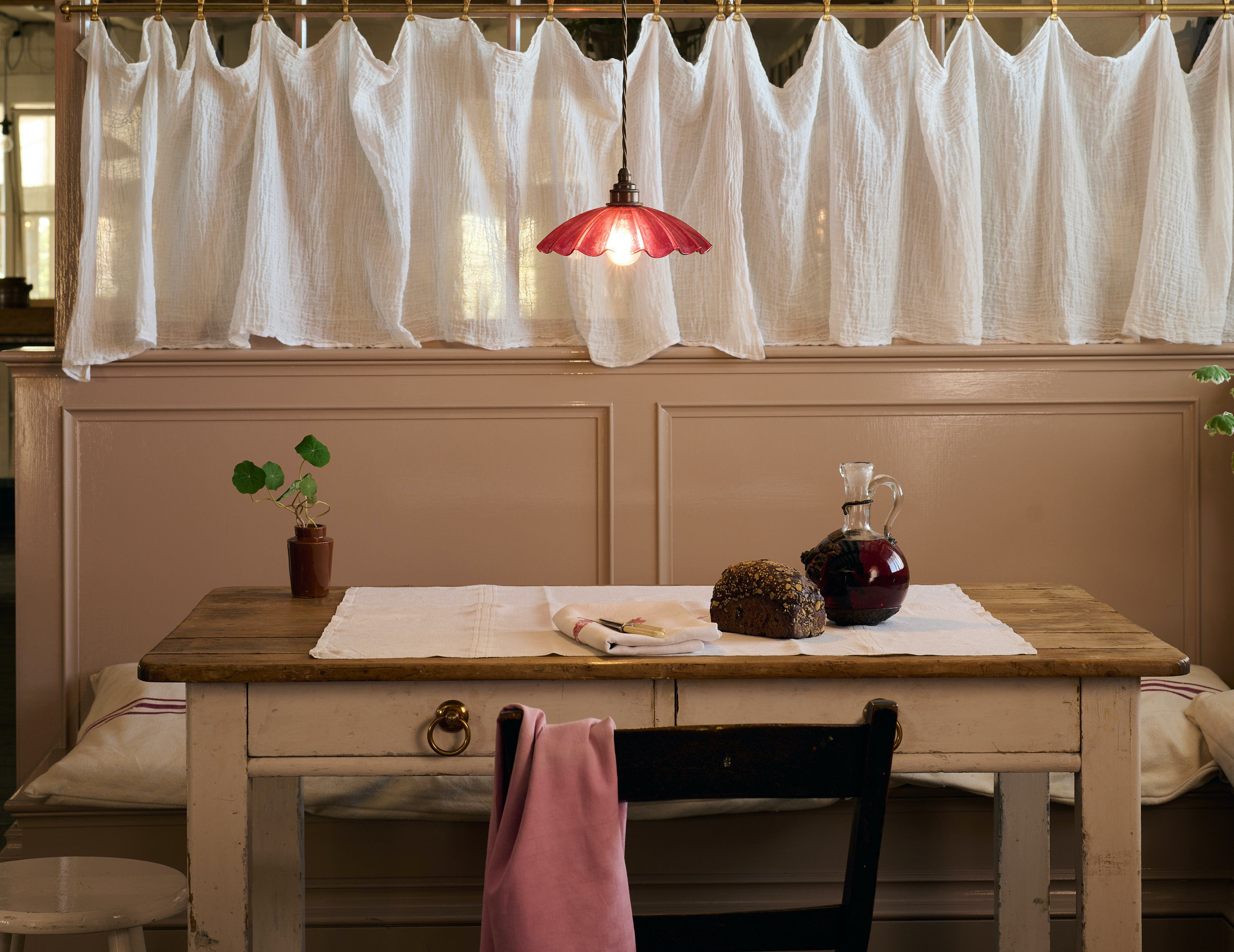 Trend Alert: Frilly Pendant Lights That Hang Like Flowers